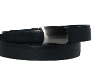 Men belts - Stylish Gentleman belts - 14411617 / 35, èrni nikelj saten Elegantni moški usnjeni pasovi so sestavljeni iz dveh plasti. Moški usnjeni pasovi so izdelani iz zelo kvalitetnega govejega usnja, serija 090000. Usnjeni pasovi izvedbe premium so  podloženi s pravim usnjem, v izvedbi klasik so moški pasovi podloženi s plastjo iz recikliranega usnja. Moški pasovi z zaponko na klip vam omogočajo enostavno krajšanje.